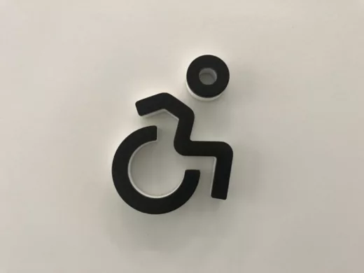 Ein Zeichen für einen Menschen im Rollstuhl